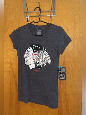 Reebok Women's Heather Charcoal Logo Tee size M BNWT